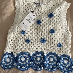 ZARA | Cable Knit Flower Patterns U-Neck Tanks & Camisoles - size Small - NWT
